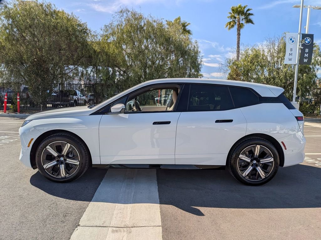 New 2026 BMW iX xDrive45 w/ Premium Package image 5