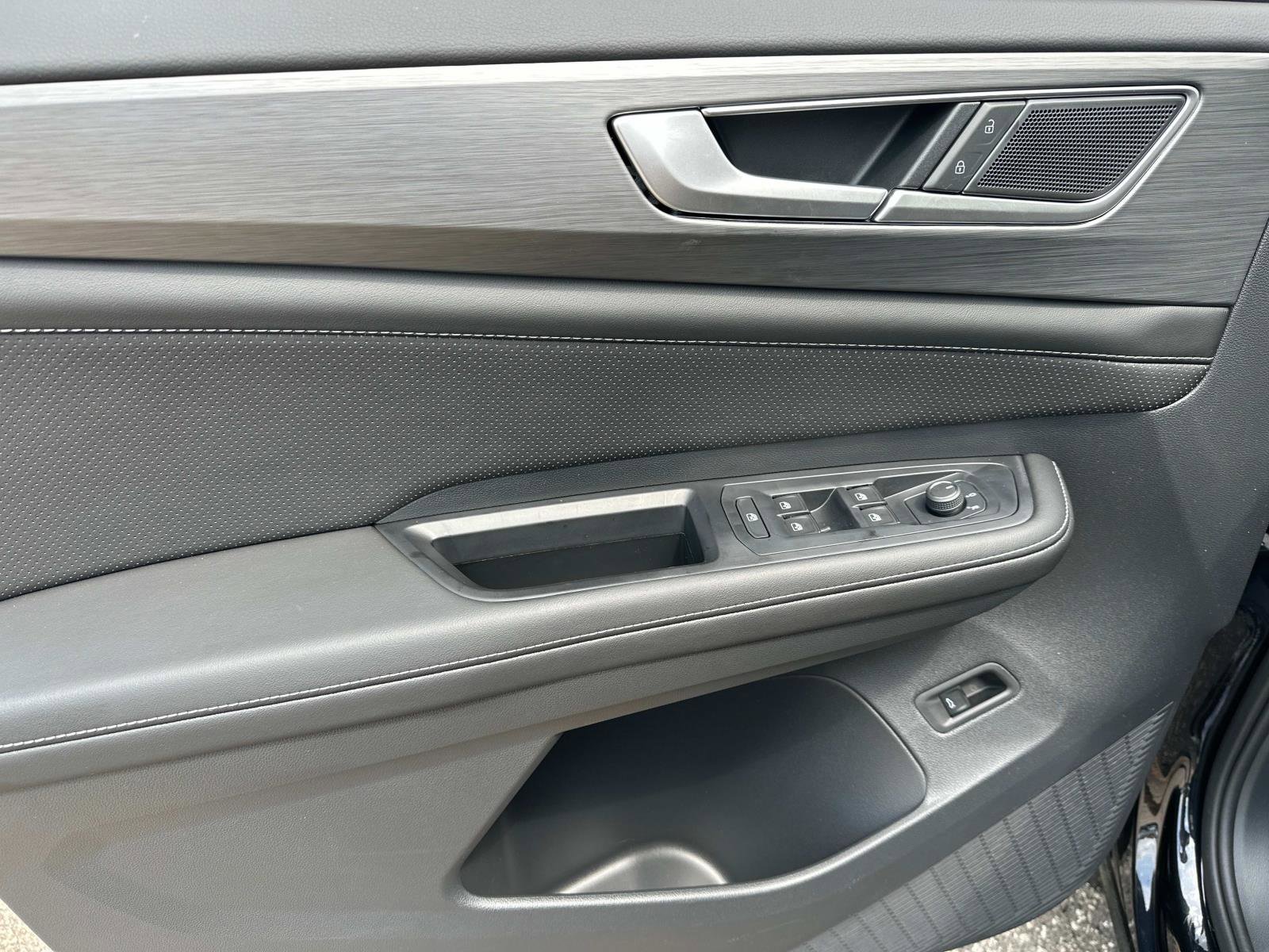 New 2025 Volkswagen Atlas Cross Sport SE image 15