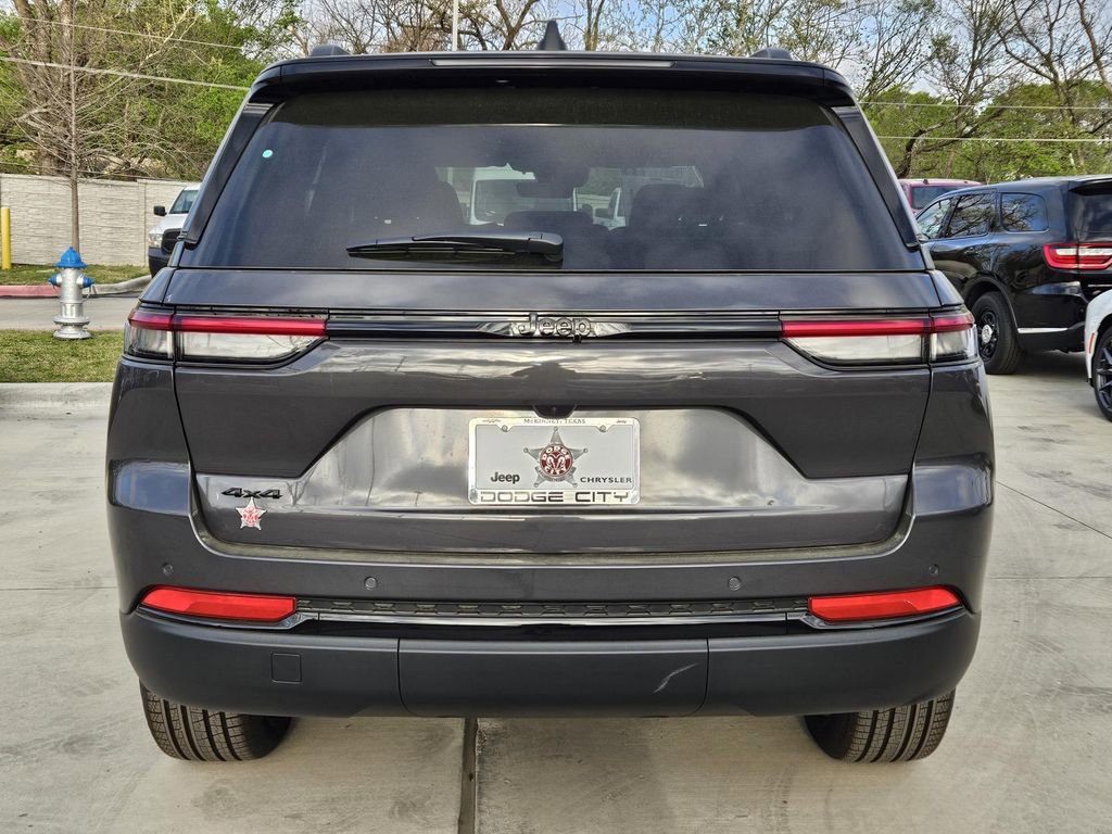 New 2025 Jeep Grand Cherokee Limited image 4