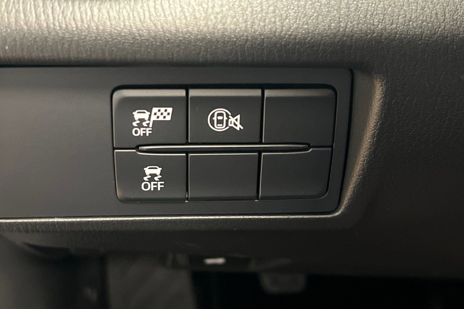 New 2025 MAZDA MX-5 Miata Club w/ Brembo/BBS Recaro Package image 18