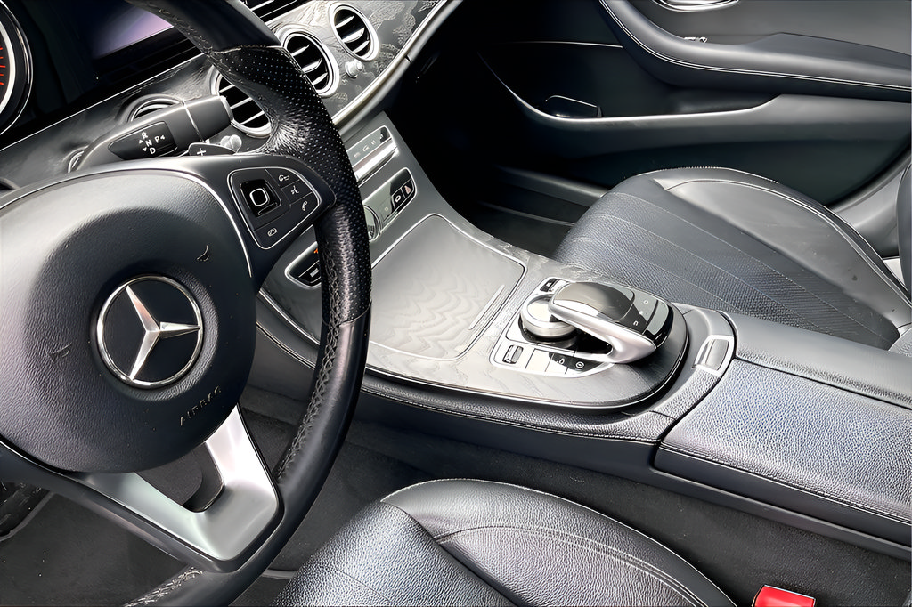 Used 2018 Mercedes-Benz E 300 image 15