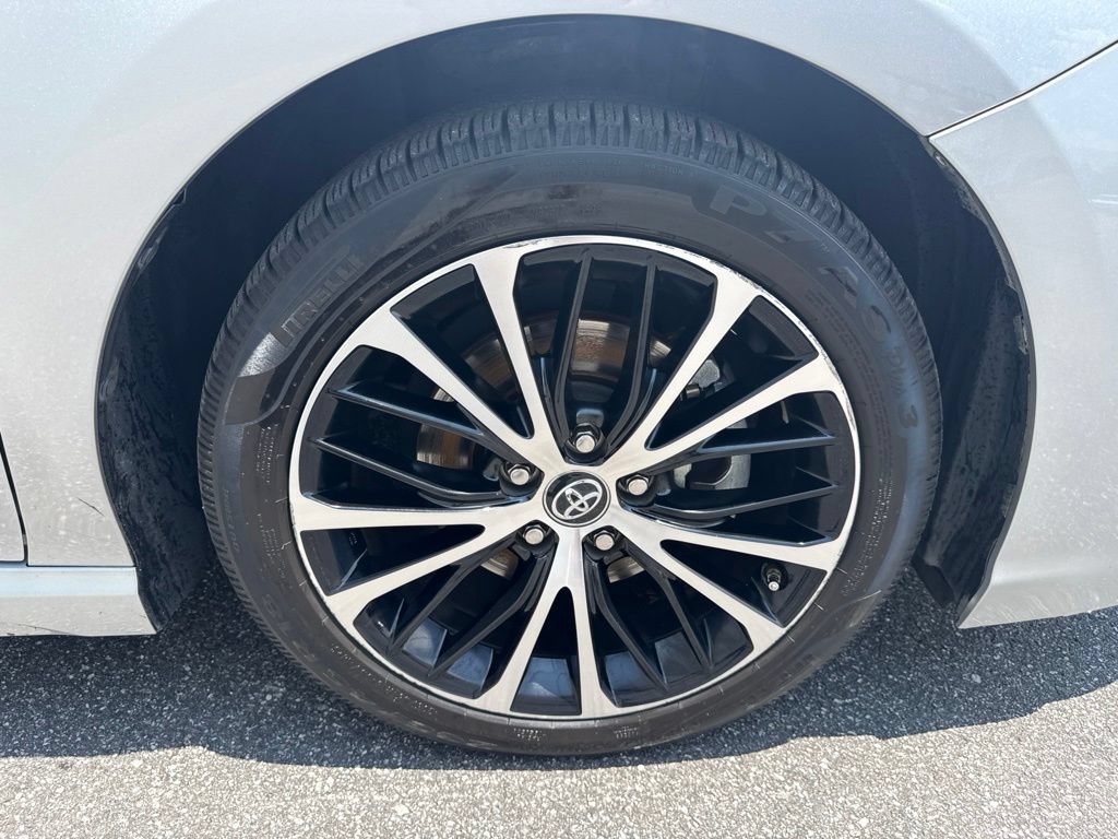 Used 2018 Toyota Camry SE FWD image 9
