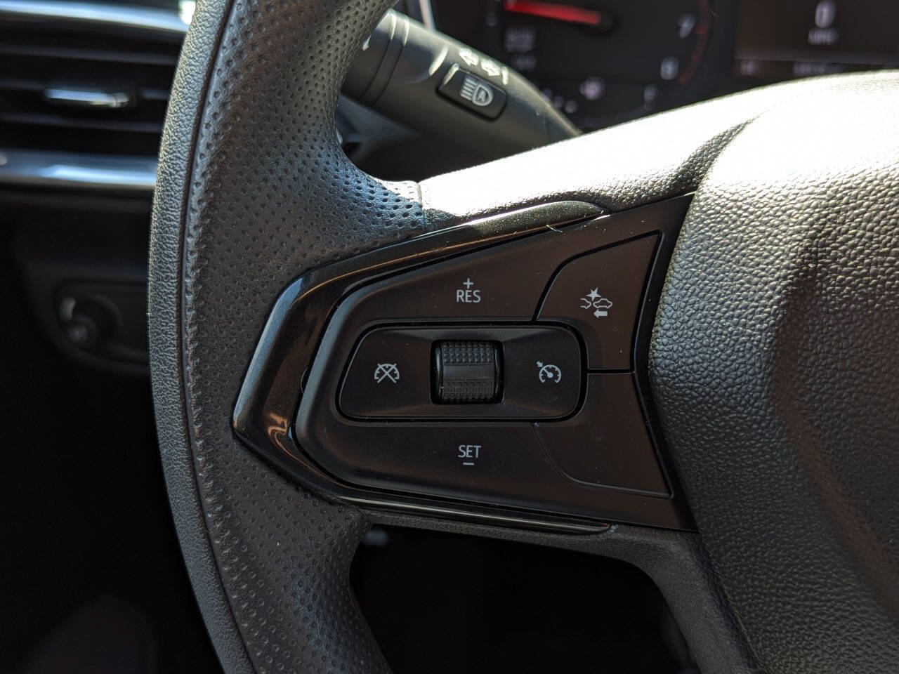 Used 2022 Chevrolet TrailBlazer LT FWD image 26