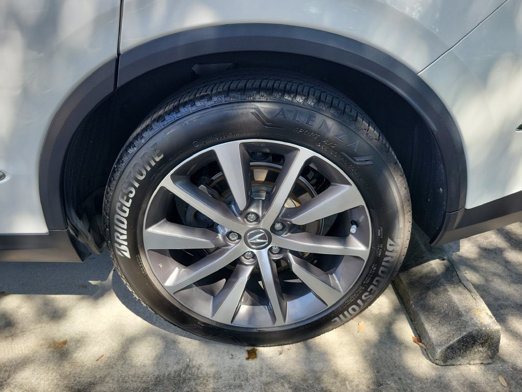 Certified 2025 Acura MDX w/ Technology Package FWD image 6