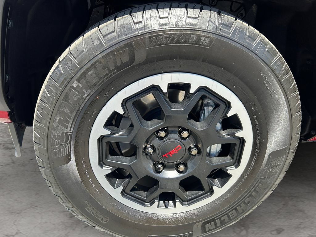 Certified 2025 Toyota 4Runner TRD Off-Road AWD/4WD image 9
