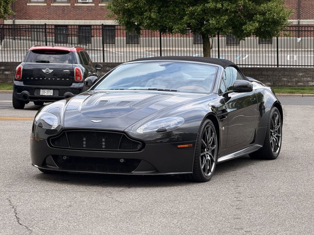Used 2017 Aston Martin V12 Vantage S RWD image 9
