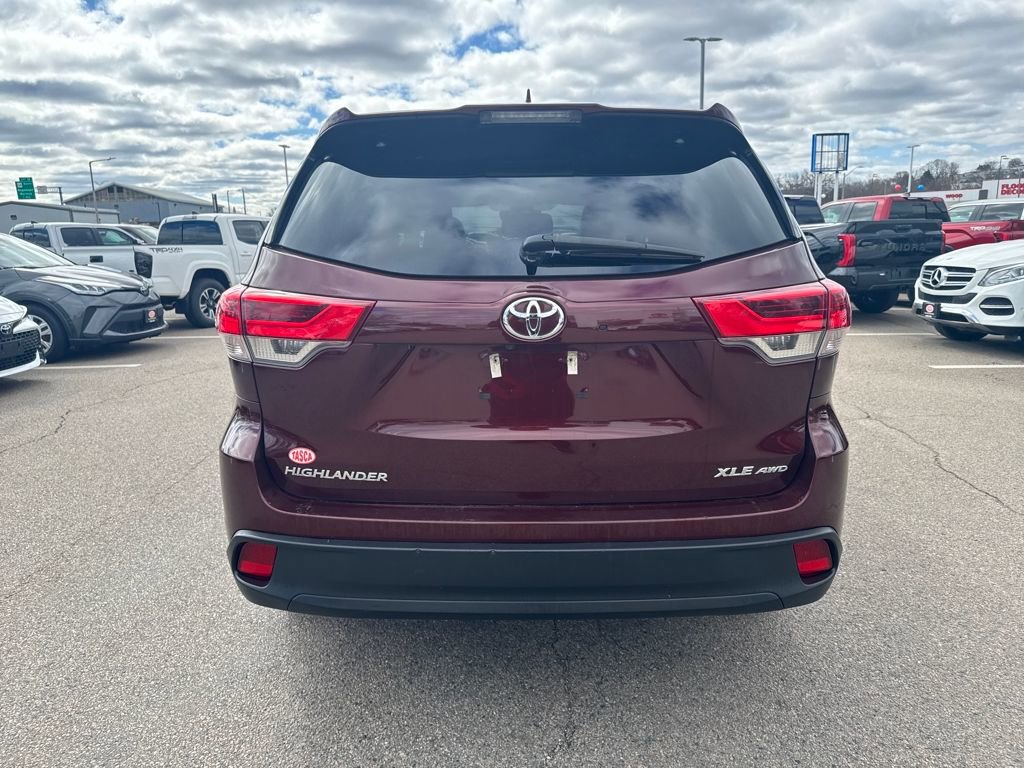 Used 2018 Toyota Highlander XLE image 6