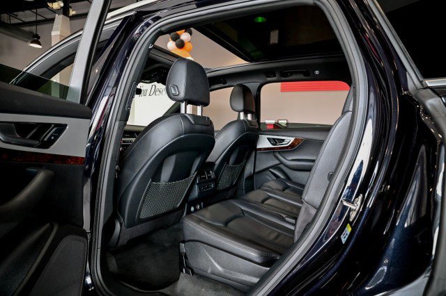 Used 2019 Audi Q7 2.0T Premium w/ Cold Weather Package image 18