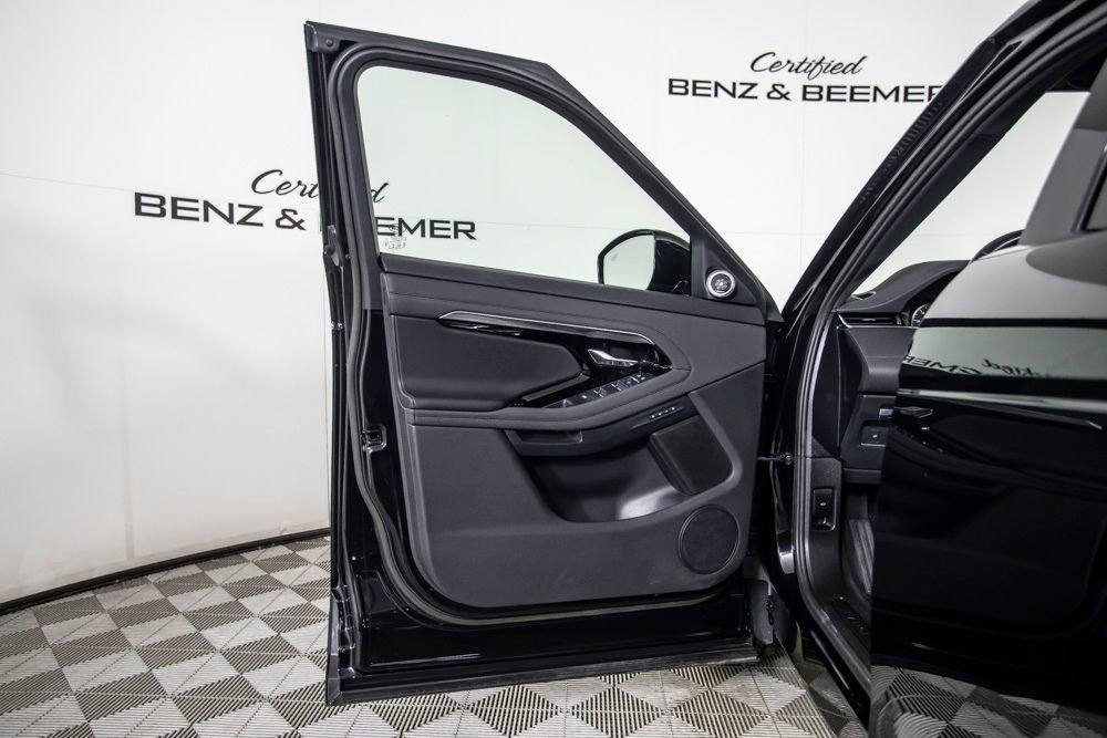Used 2023 Land Rover Range Rover Evoque SE image 23