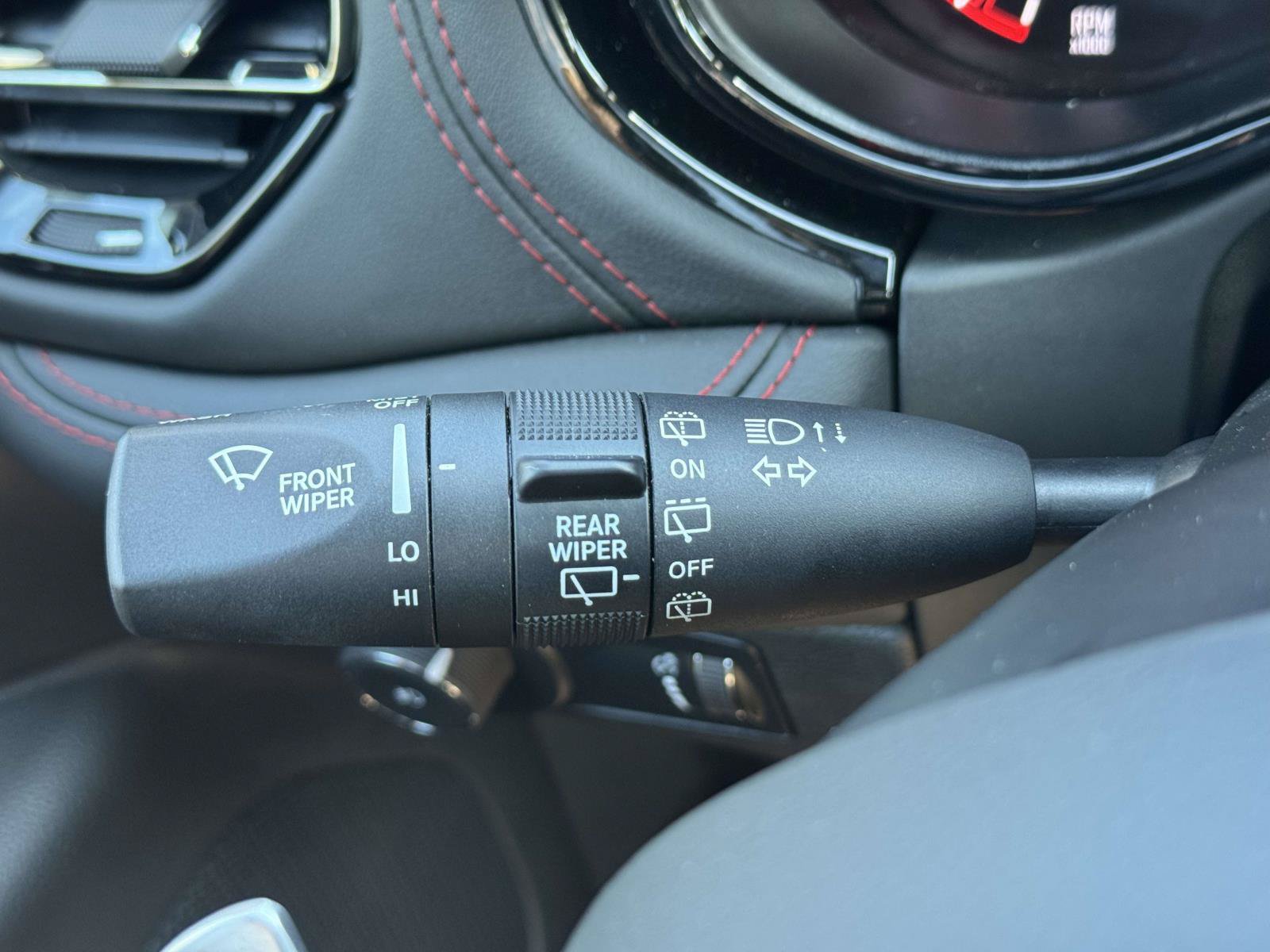 Used 2023 Dodge Durango GT AWD/4WD image 40