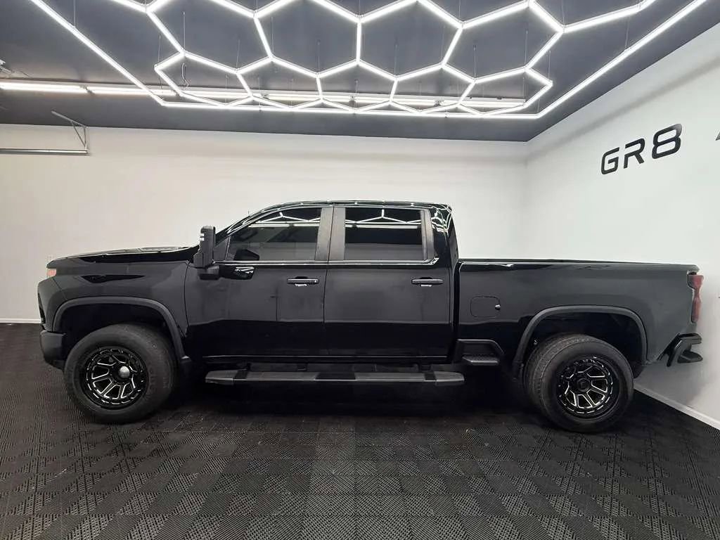 Used 2020 Chevrolet Silverado 2500 Custom w/ Custom Convenience Package AWD/4WD image 4