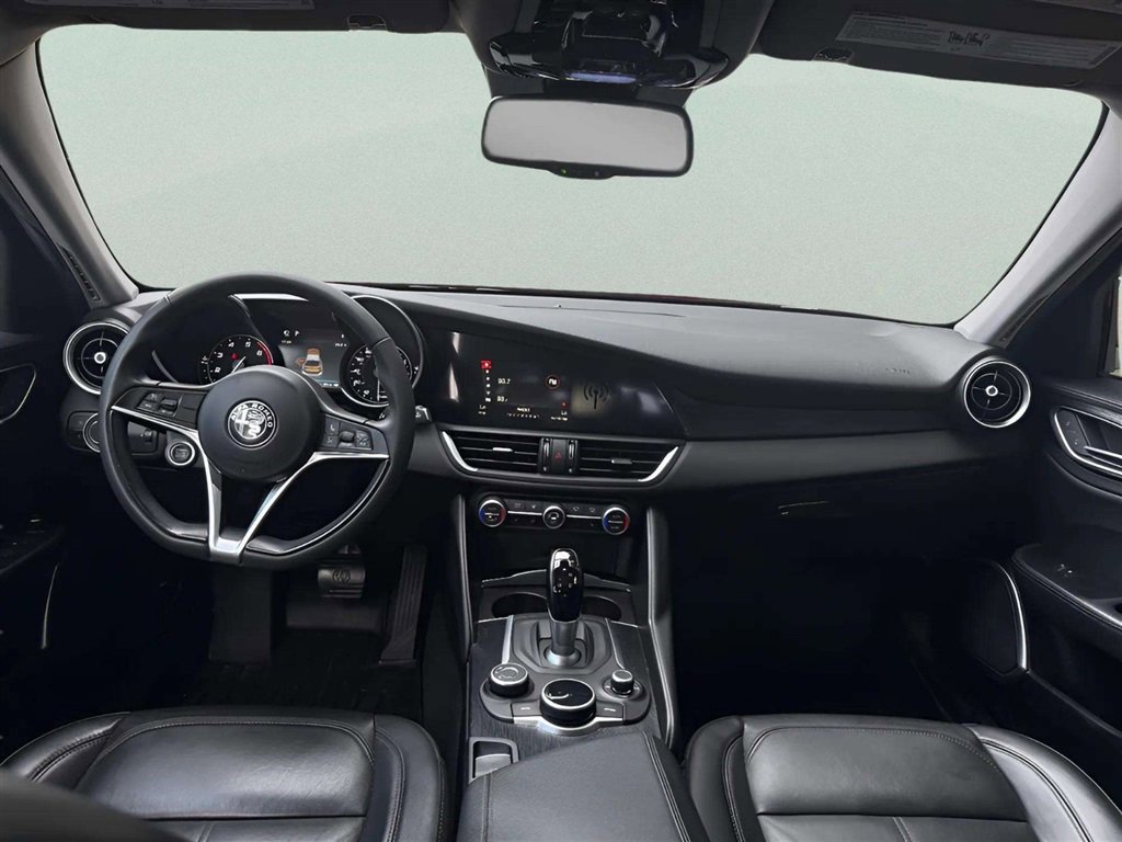 Used 2019 Alfa Romeo Giulia AWD image 10
