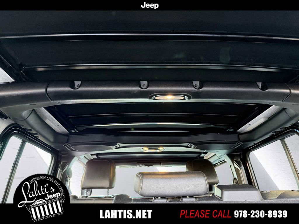 Certified 2022 Jeep Wrangler Unlimited Sahara image 14