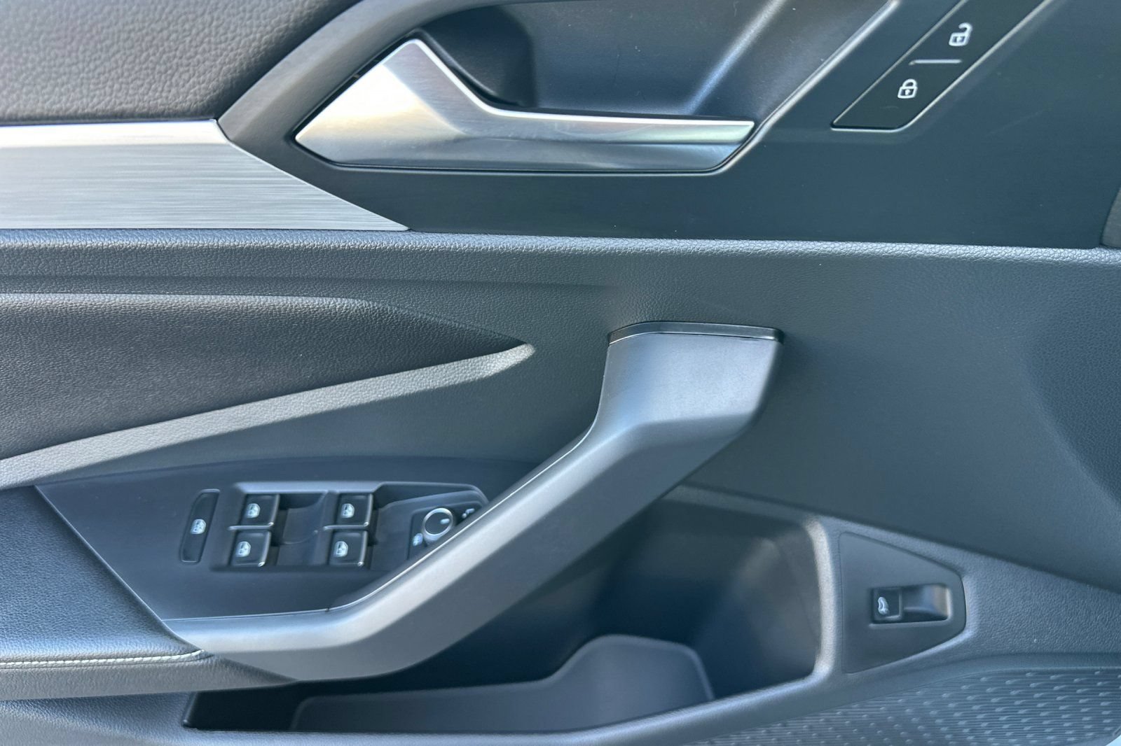 New 2026 Volkswagen Jetta Sport FWD image 9