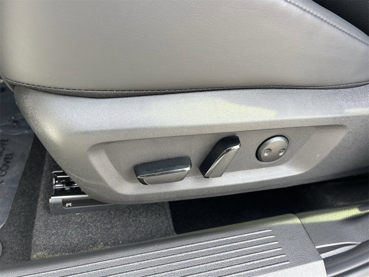 New 2026 Nissan Rogue Dark Armor AWD/4WD image 26