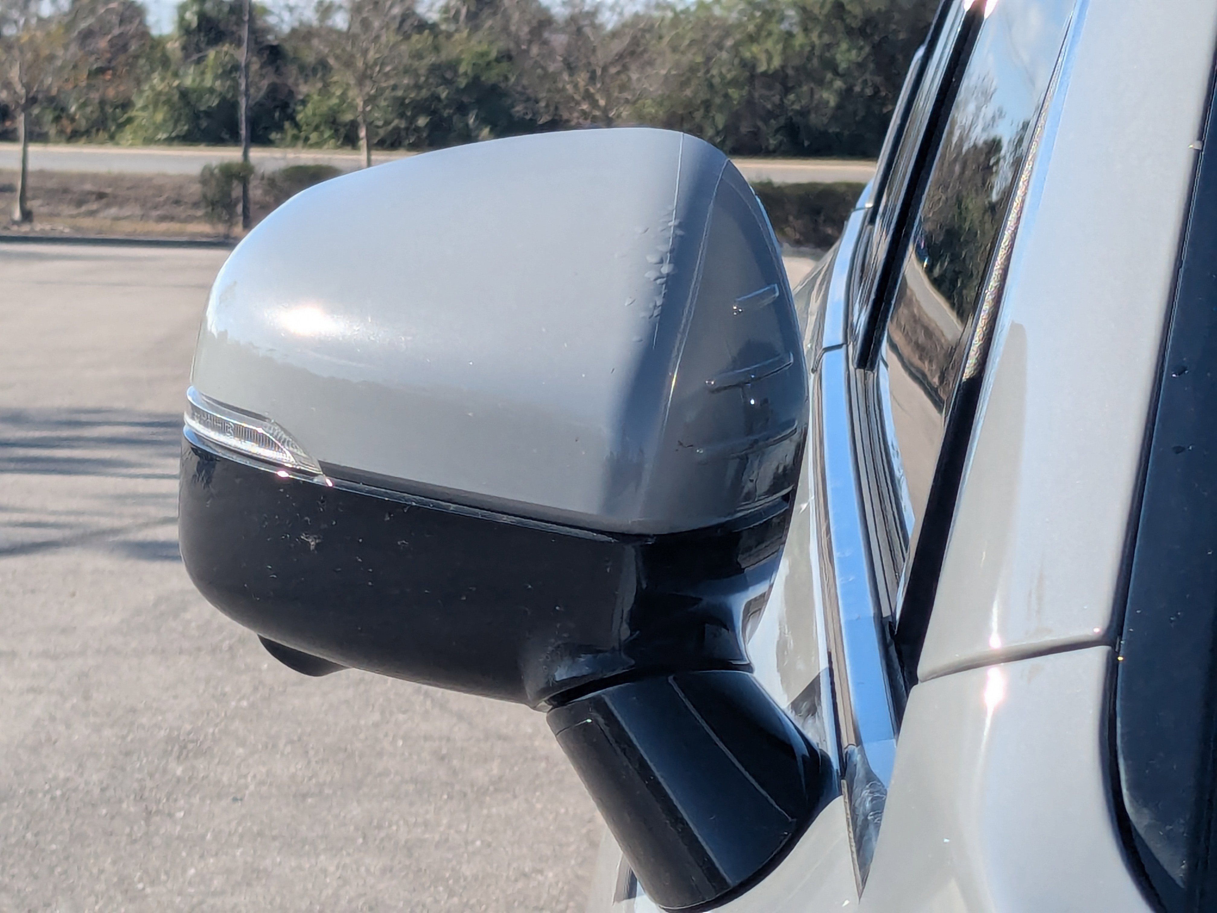 Used 2025 Kia Sorento SX image 12