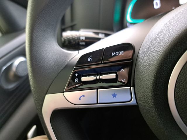 Used 2025 Hyundai Elantra Blue image 17