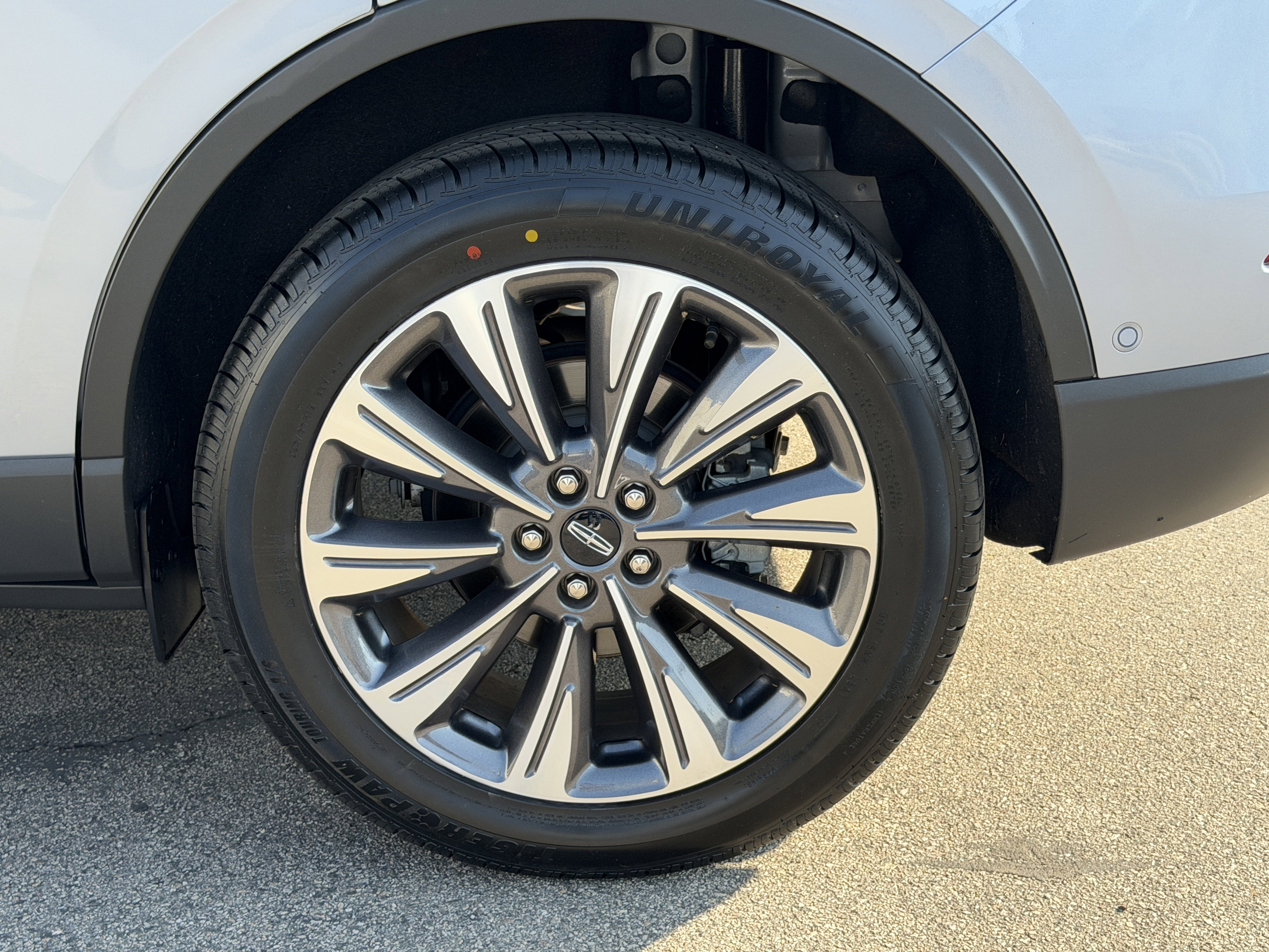 Used 2022 Lincoln Corsair Reserve w/ Equipment Group 201A image 11