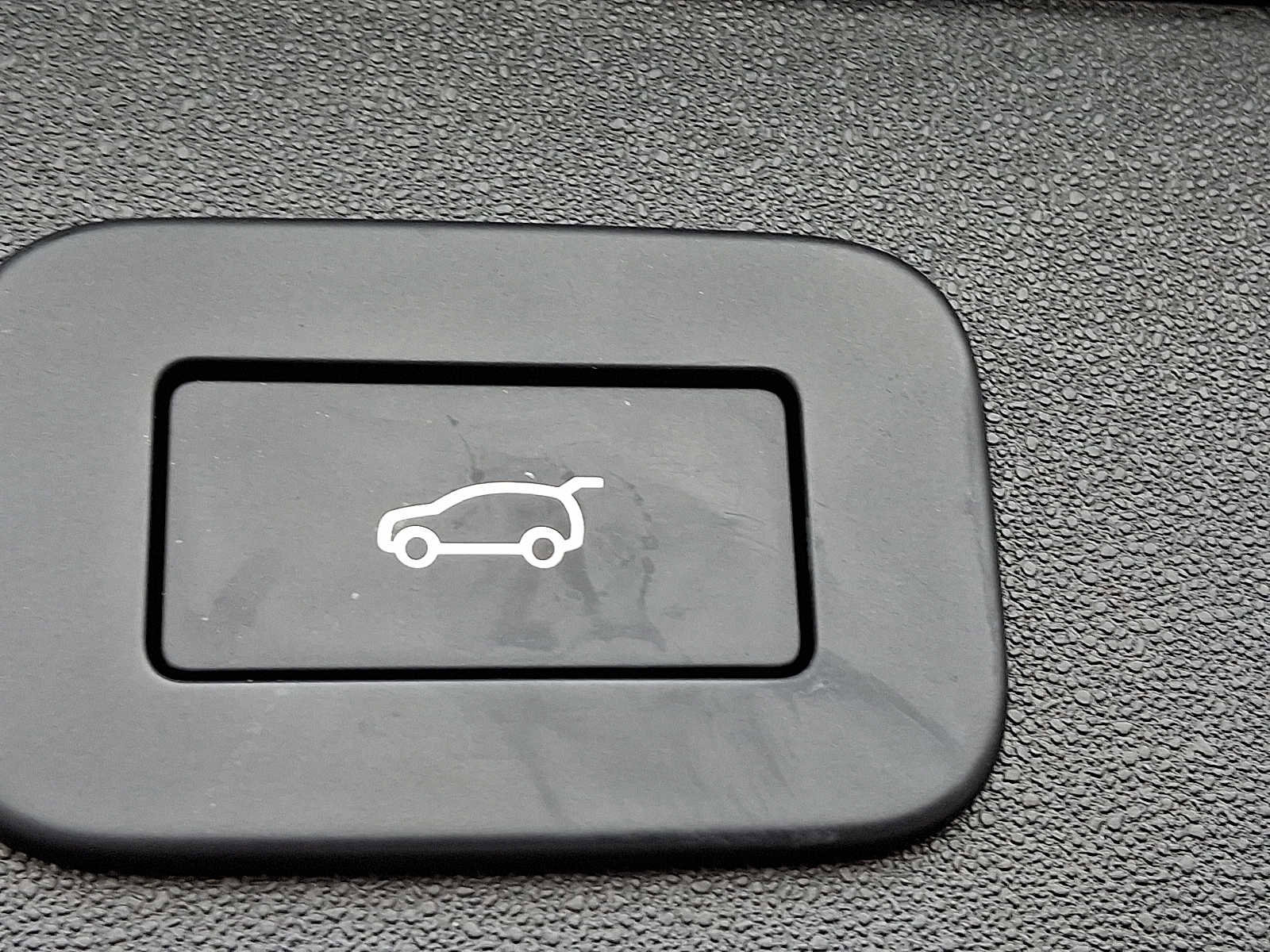 Used 2023 Land Rover Discovery Sport SE image 29