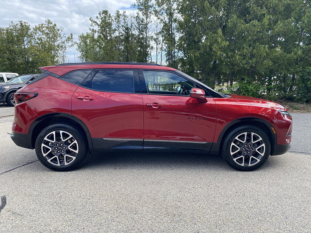 Certified 2023 Chevrolet Blazer RS w/ Driver Confidence II Package AWD/4WD image 31