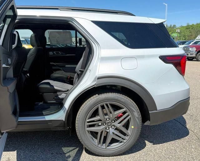 New 2026 Ford Explorer ST w/ Sun And Sound Package AWD/4WD image 33