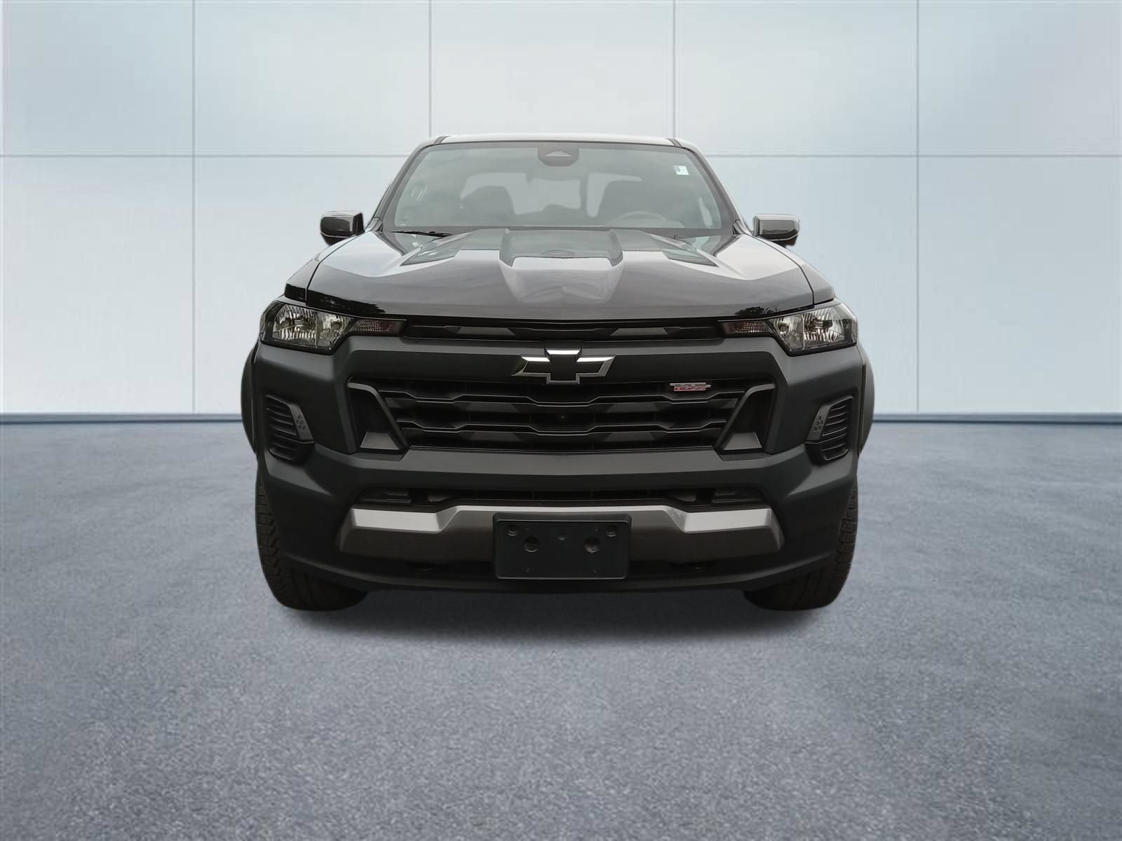 Used 2025 Chevrolet Colorado Trail Boss AWD/4WD image 5