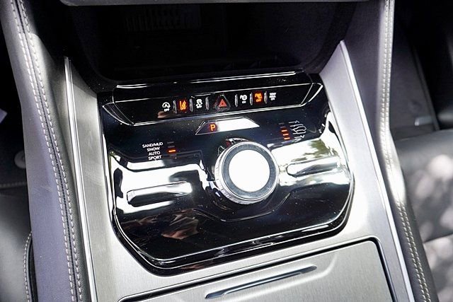 New 2026 Jeep Grand Wagoneer Limited AWD/4WD image 38