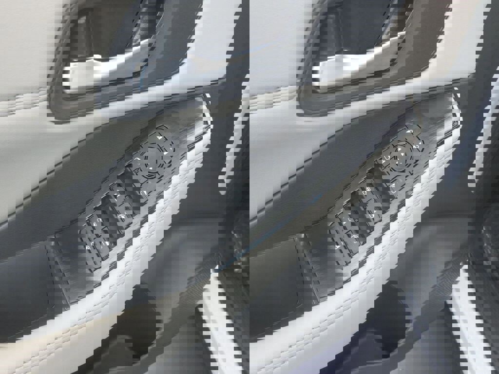 New 2026 Nissan Rogue SV w/ SV Premium Package image 11