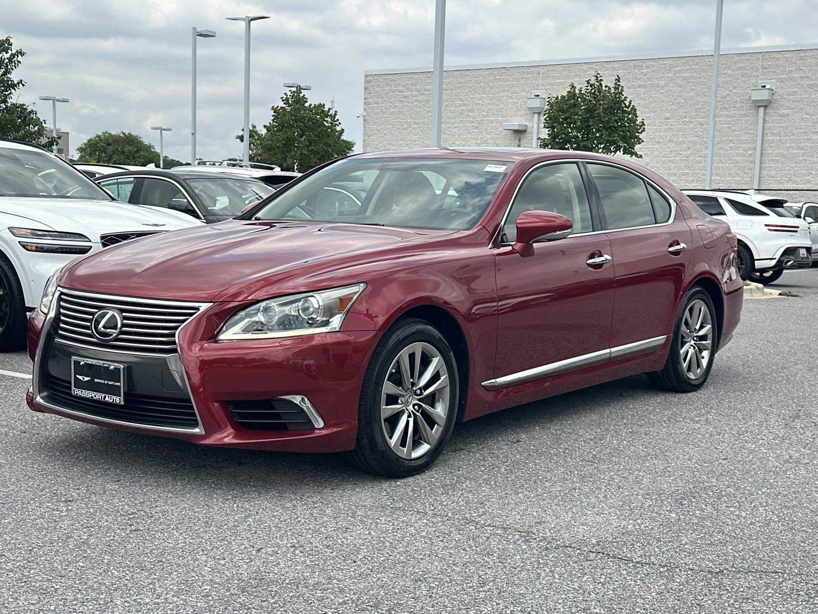 Used 2015 Lexus LS 460 AWD w/ Comfort Package image 1