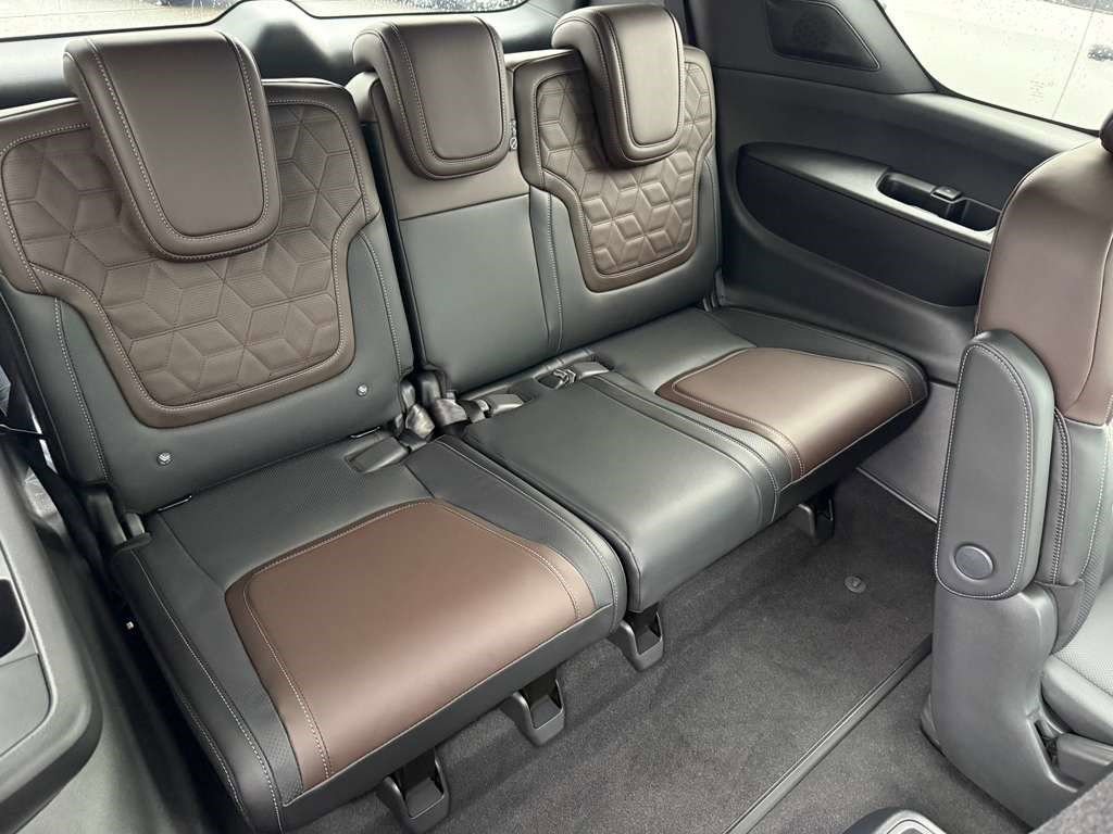 New 2026 Nissan Armada Platinum image 16