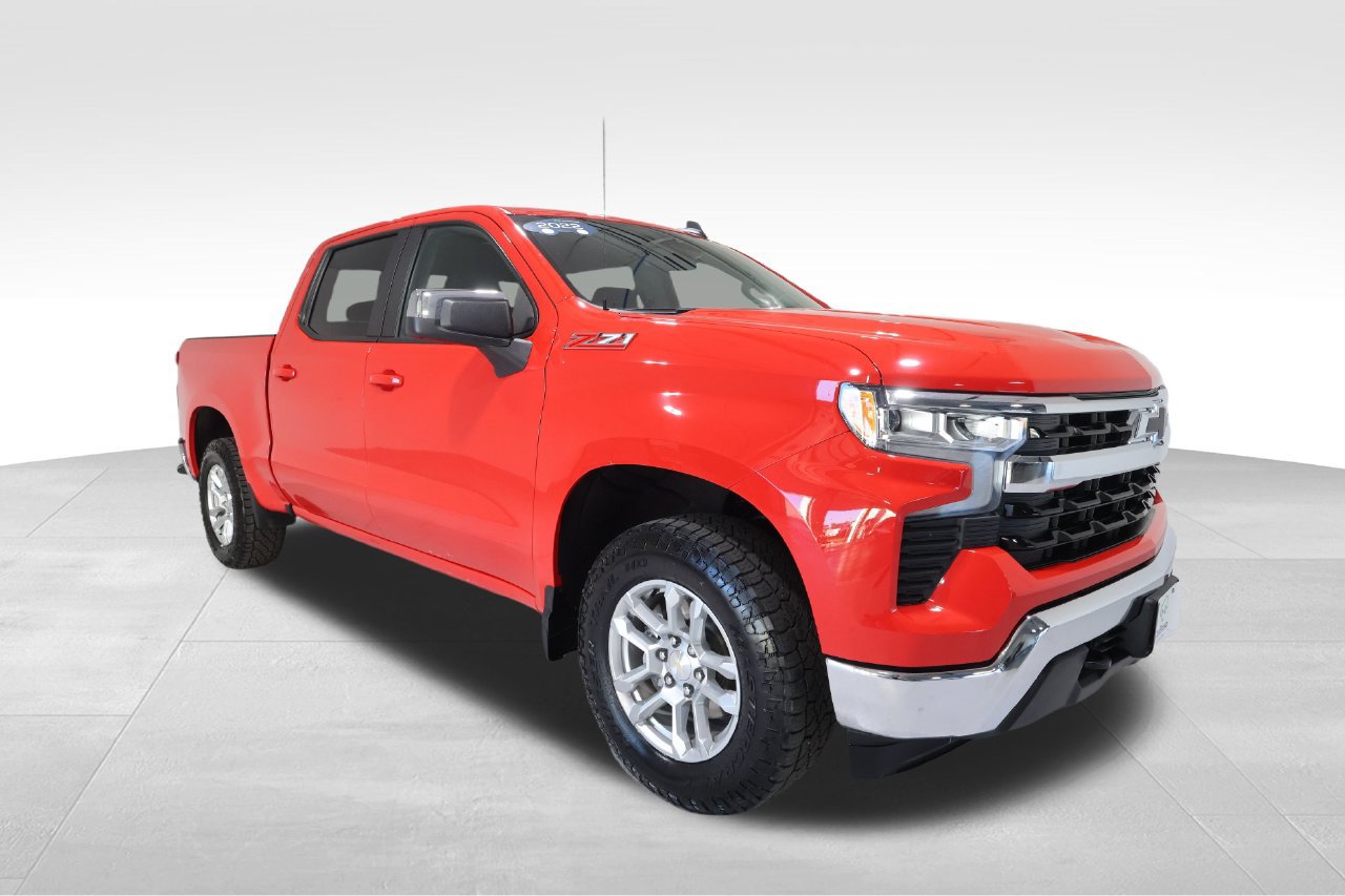 Used 2022 Chevrolet Silverado 1500 LT AWD/4WD image 6