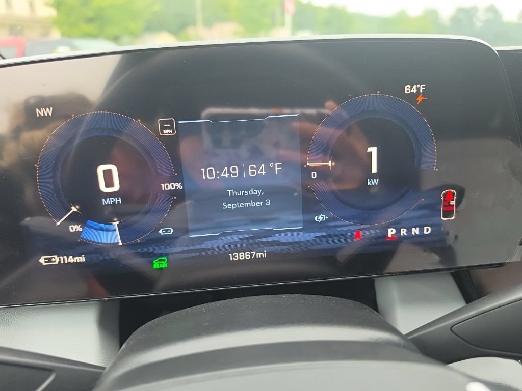 Certified 2025 Chevrolet Equinox EV LT AWD/4WD image 21
