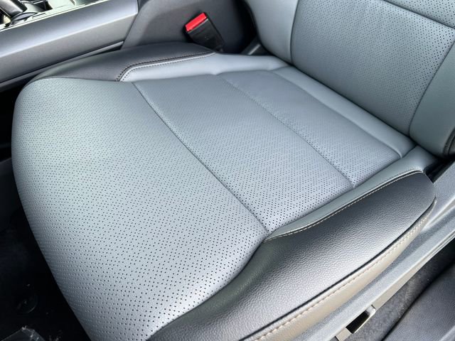 New 2025 Ford F150 Lightning Lariat image 17