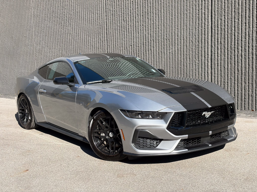 Certified 2025 Ford Mustang GT RWD image 9
