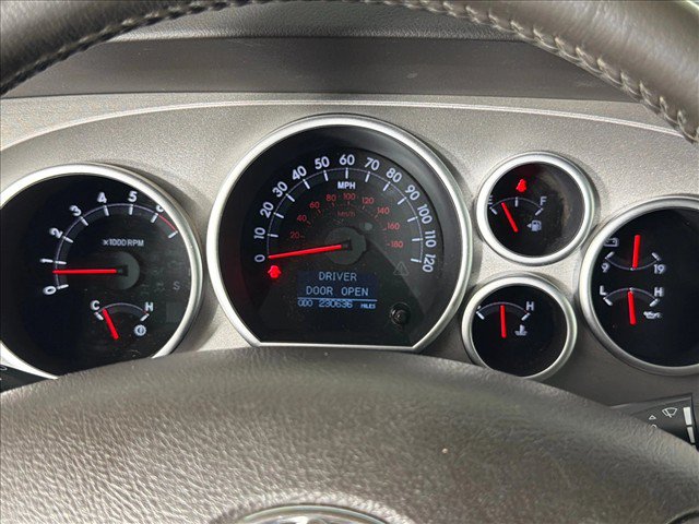 Used 2010 Toyota Sequoia Limited AWD/4WD image 30