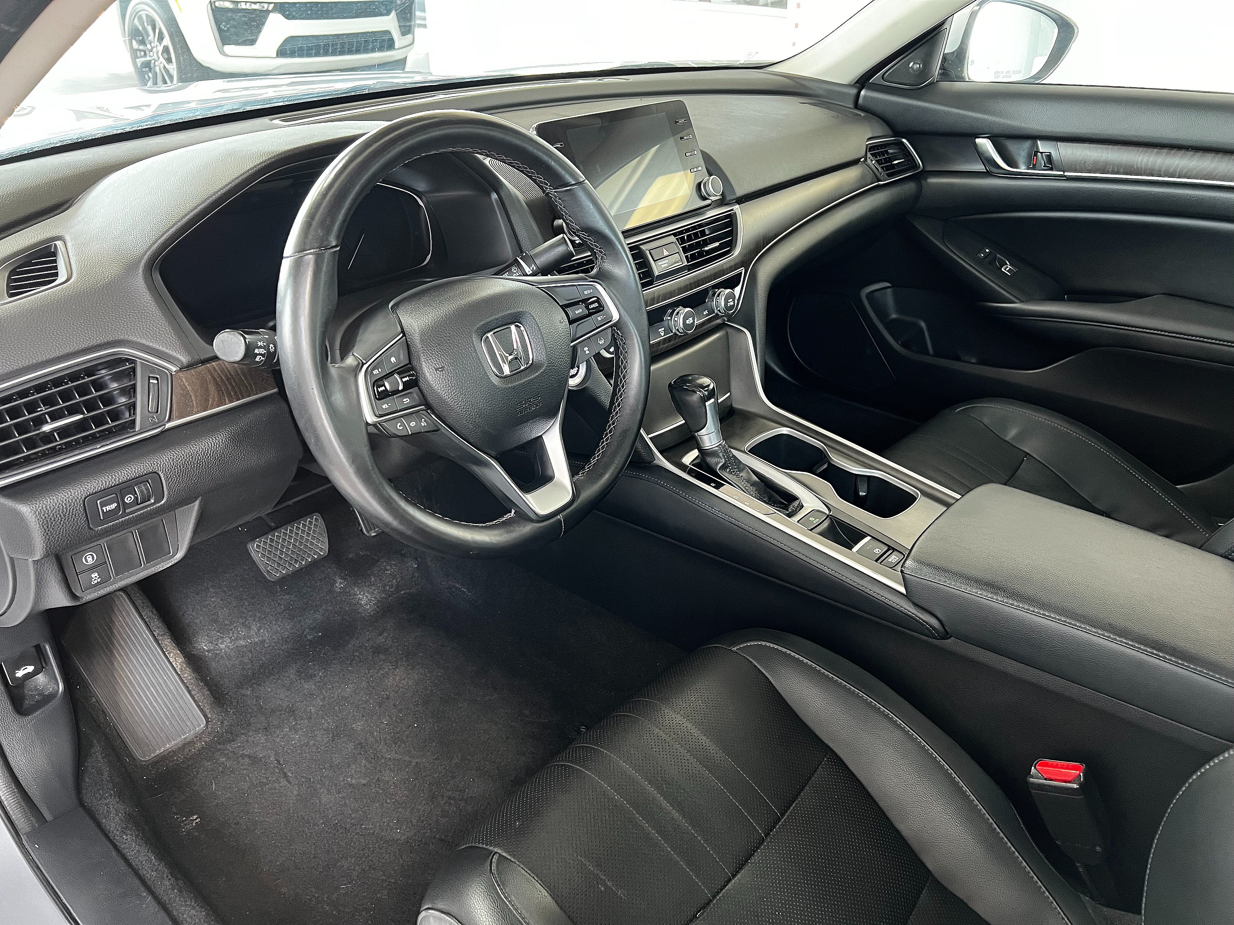 Used 2018 Honda Accord EX-L image 9