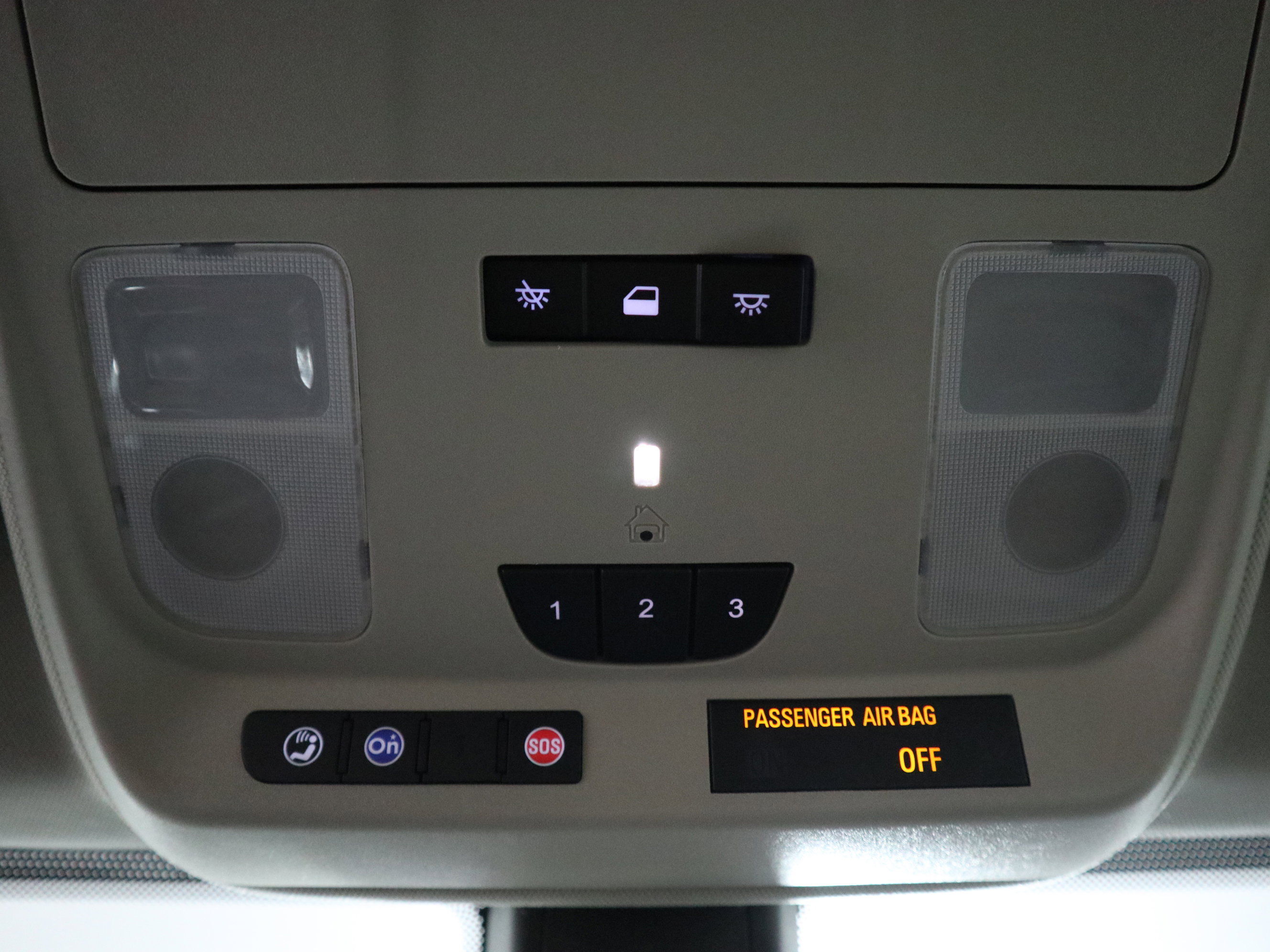 Used 2020 Buick Envision Essence image 32