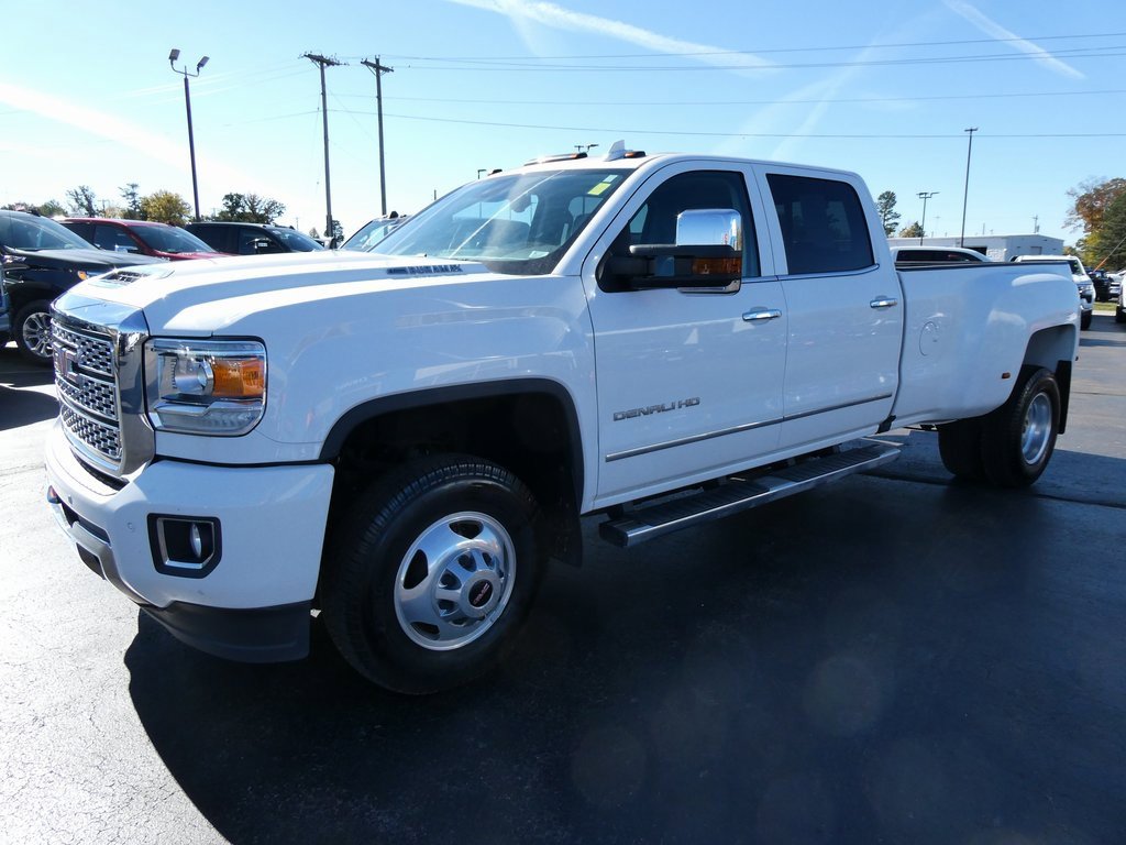 Used 2018 GMC Sierra 3500 Denali w/ Duramax Plus Package image 9