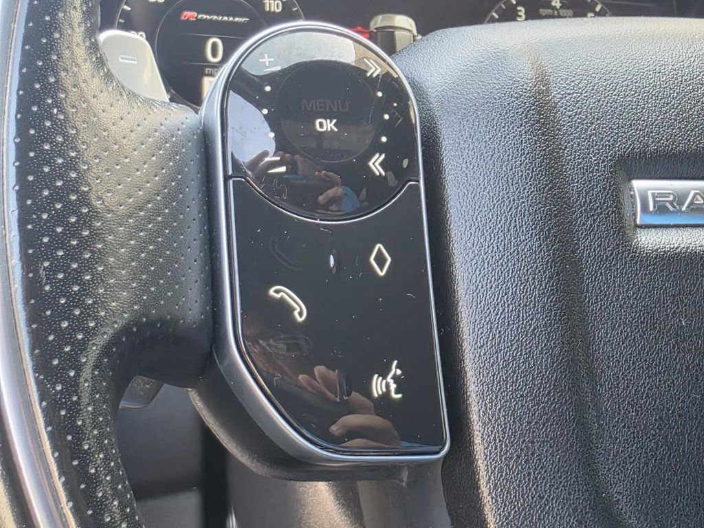 Used 2019 Land Rover Range Rover Velar R-Dynamic SE AWD/4WD image 28