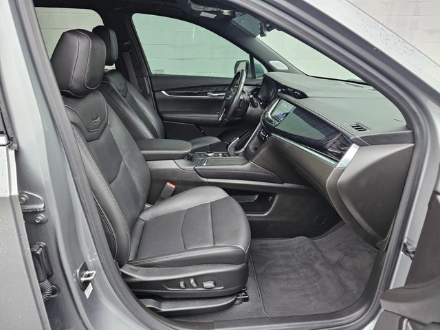 Used 2023 Cadillac XT6 Premium Luxury AWD/4WD image 10