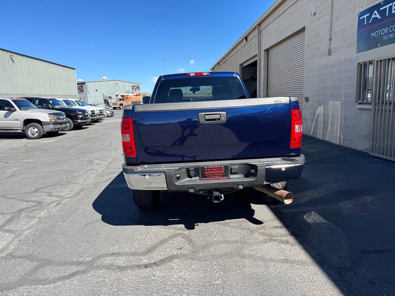 Used 2010 Chevrolet Silverado 2500 LT w/ Interior Plus Package AWD/4WD image 7