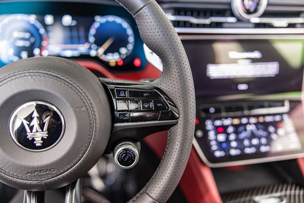 New 2026 Maserati Grecale Modena image 26