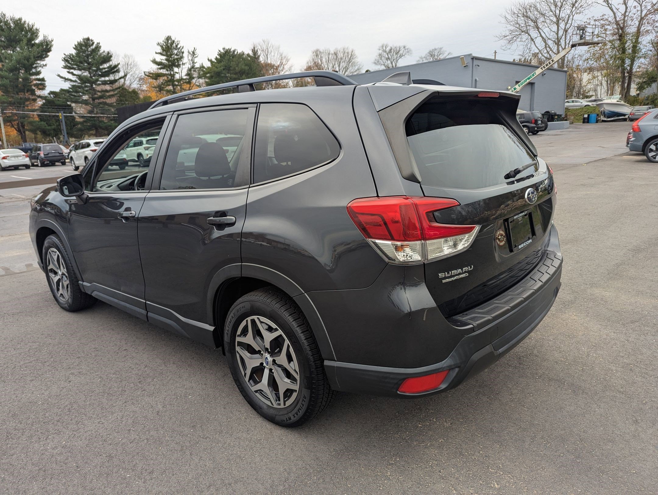 Used 2019 Subaru Forester Premium image 5