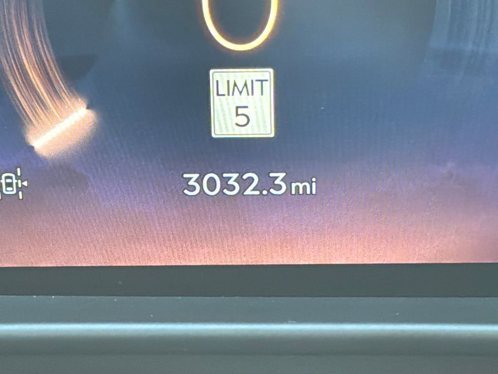 Used 2025 Lincoln Aviator Reserve w/ Illumination Package image 8