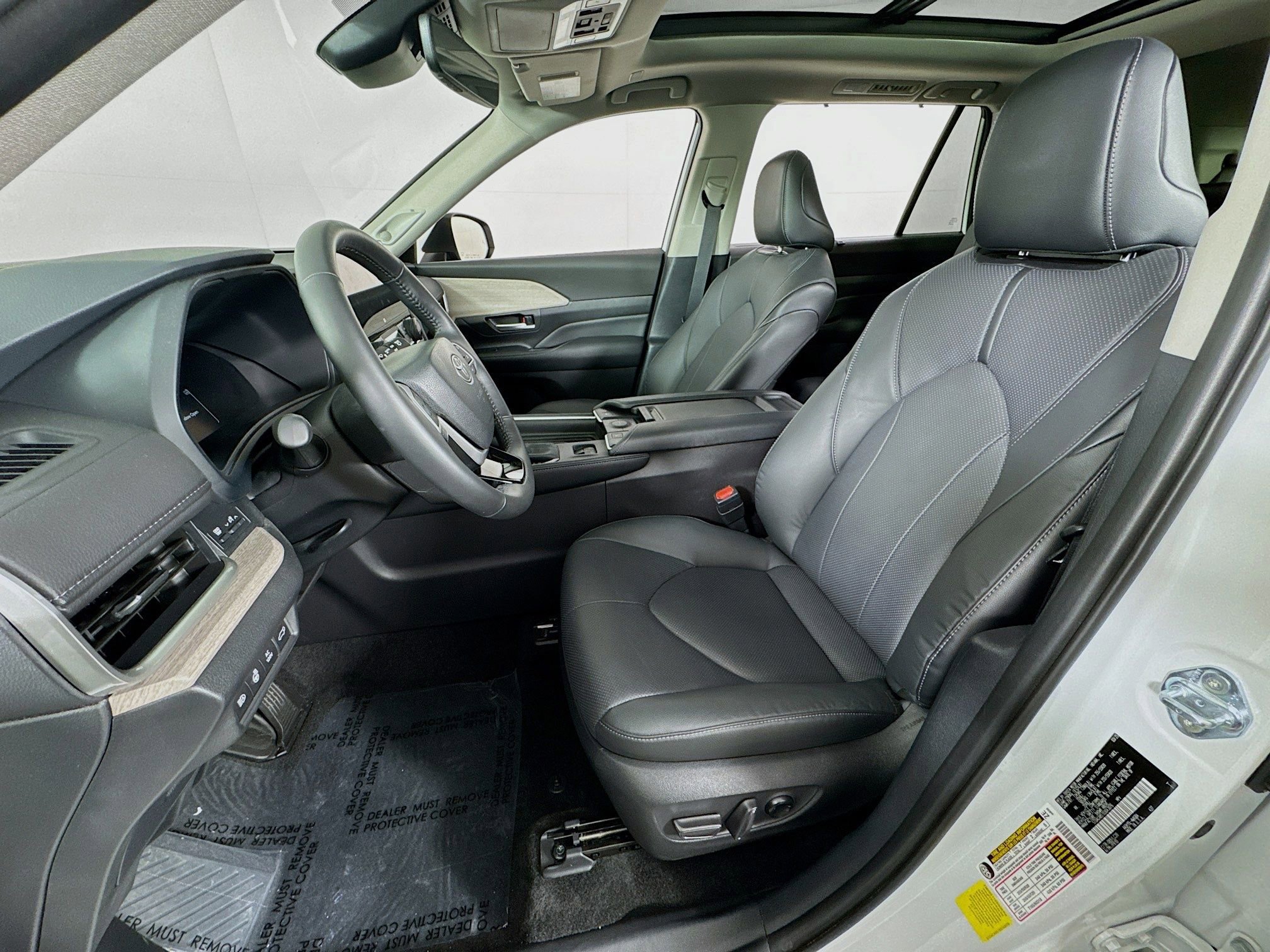 Certified 2025 Toyota Grand Highlander AWD Hybrid image 12