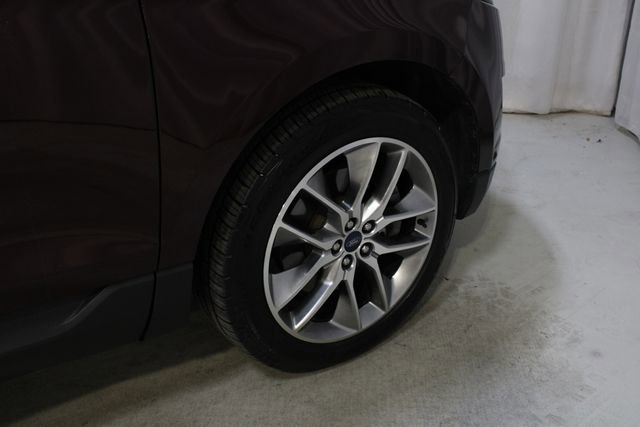 Used 2017 Ford Edge Titanium w/ Equipment Group 302A image 29