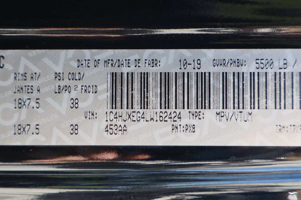 Used 2020 Jeep Wrangler Unlimited Sahara AWD/4WD image 34
