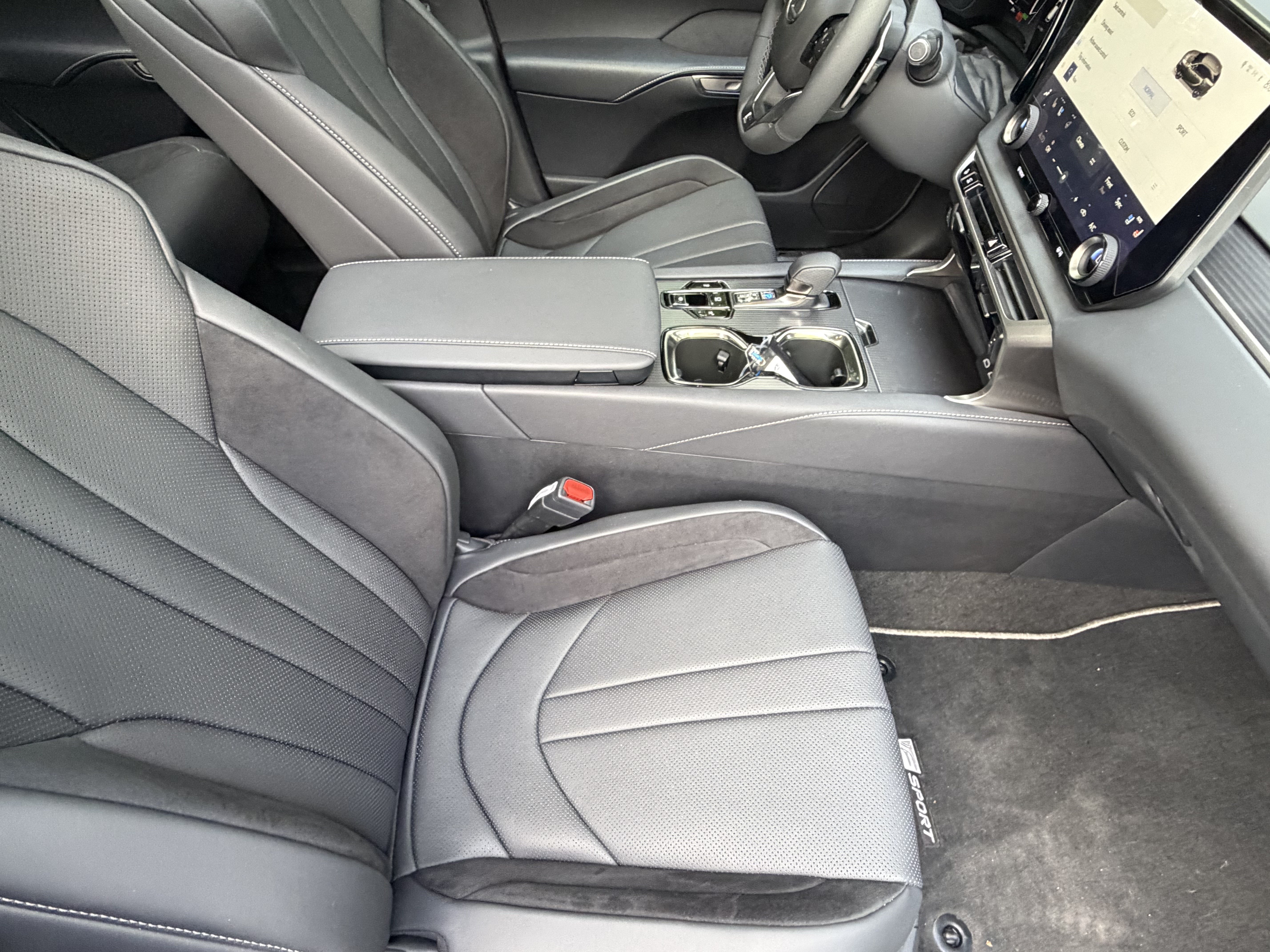 Used 2026 Lexus RX 500h F Sport w/ Convenience Package AWD/4WD image 43
