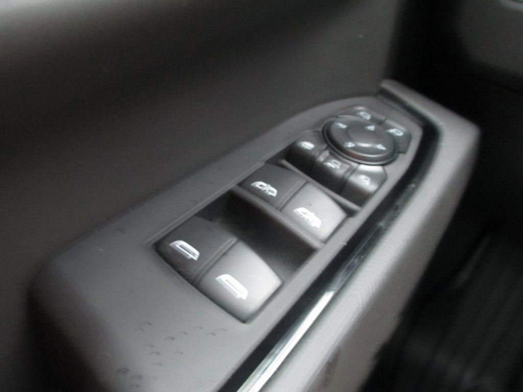 Used 2025 GMC Sierra 2500 AT4X image 30