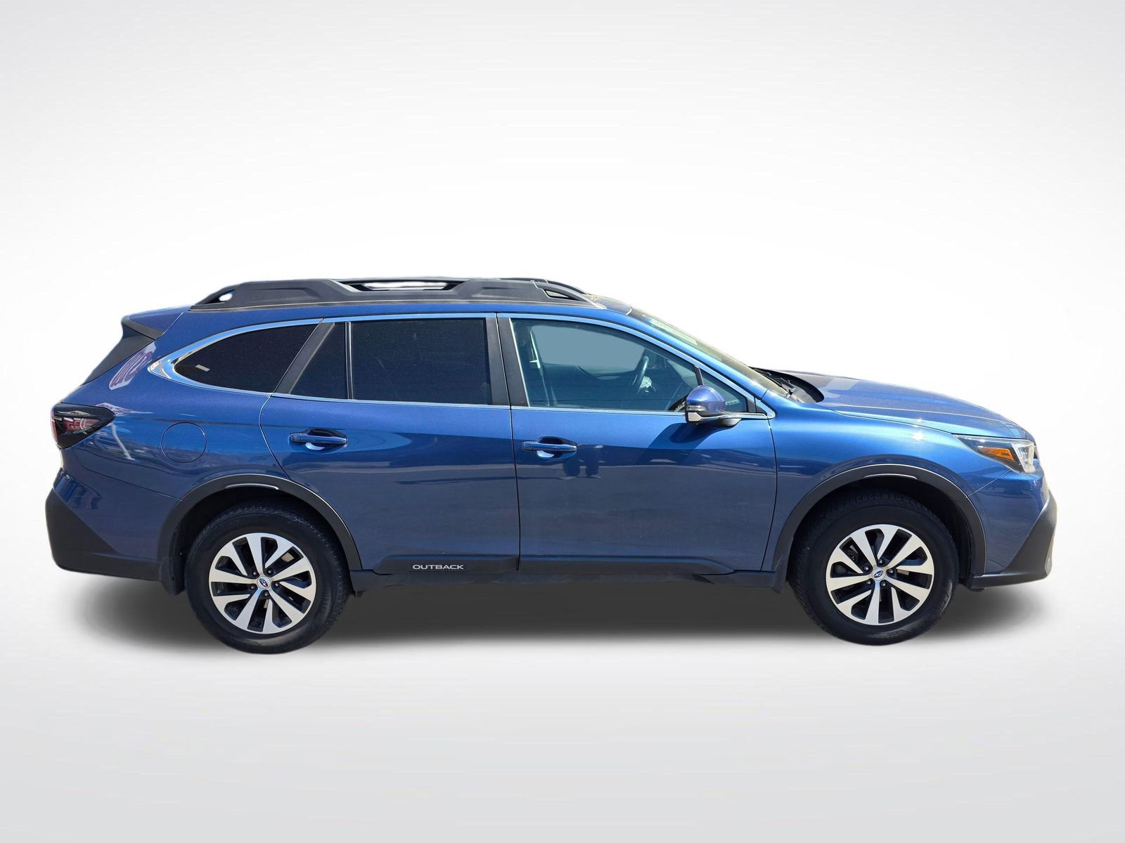 Used 2020 Subaru Outback Premium image 4
